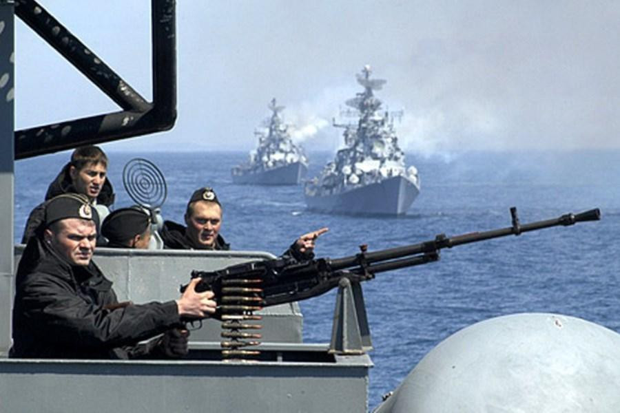 Theo nhiều nguồn tin, các tàu đổ bộ cỡ lớn và tàu phụ trợ của hải quân Nga đang tham gia vào quá trình vận chuyển hàng tiếp tế cho lực lượng không quân Nga đóng tại sân bay Hmeimim ở tỉnh Lattakia.