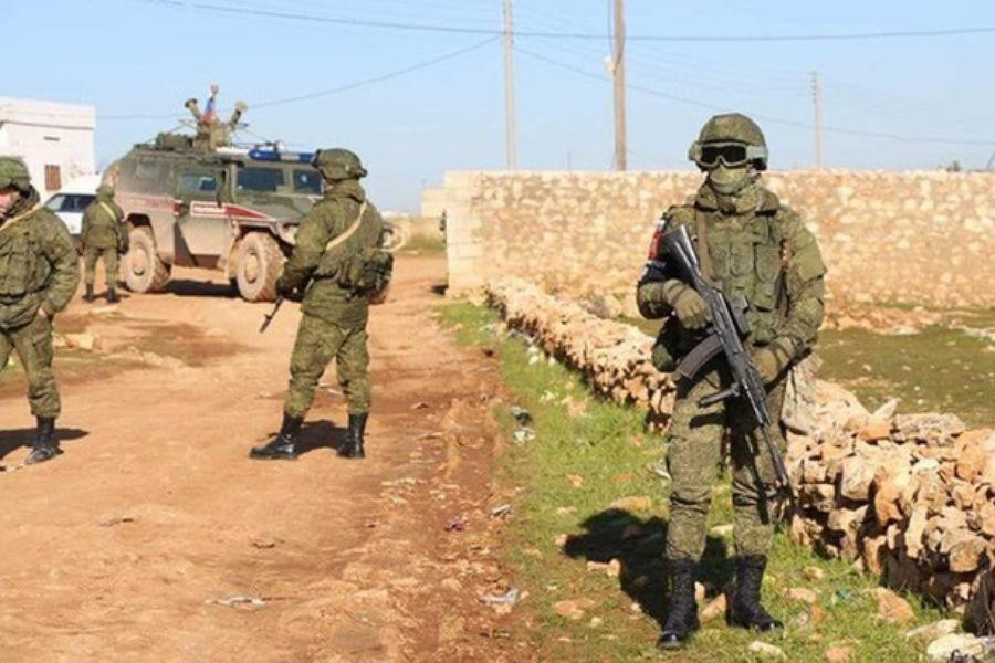 Nguồn tin cho biết thêm, Nga đã điều lực lượng đến vùng nông thôn Ain Issa nhằm tăng cường sự hiện diện của họ trong khu vực và đàm phán giữa các bên tham chiến ở đó.