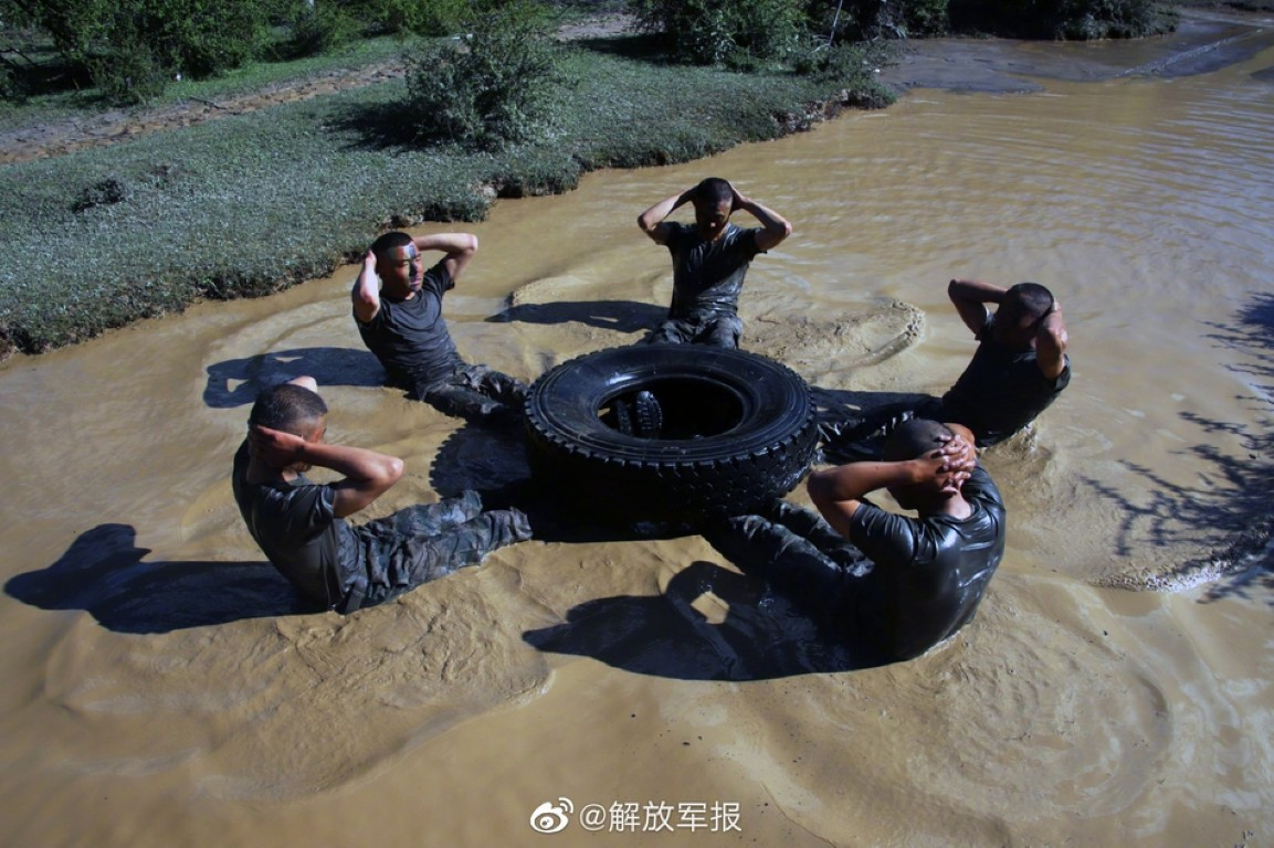 Mùa hè năm ngoái, một loạt các cuộc đụng độ quy mô giữa binh lính Trung Quốc và quân đội Ấn Độ, đã diễn ra ở khu vực biên giới hai nước, nằm ở độ cao khoảng 3000 cho tới 4000 mét so với mực nước biển.