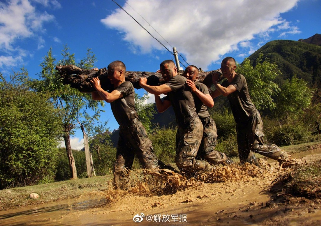 Ở độ cao này, thể lực của người lính sẽ bị bào mòn rất nhanh, nhất là trong những cuộc tranh chấp tay đôi giữa binh lính hai nước.