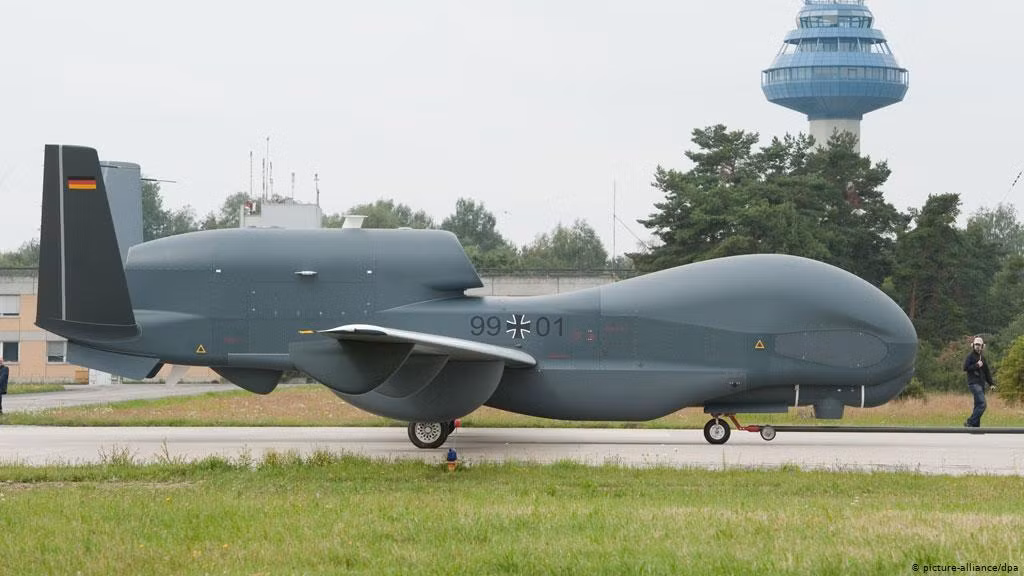 Đây là một lý do có phần khá trớ trêu và đen đủi vì vốn dĩ, máy bay không người lái RQ-4E do Mỹ sản xuất đã hoạt động từ lâu trên gần như khắp thế giới.