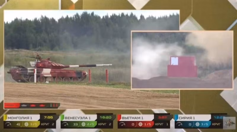 Bình luận viên của kênh Combat Approved thậm chí còn bất ngờ trước sự nhiệt tình của cổ động viên Việt Nam, có mặt tại trường bắn Alabino ngày hôm nay.