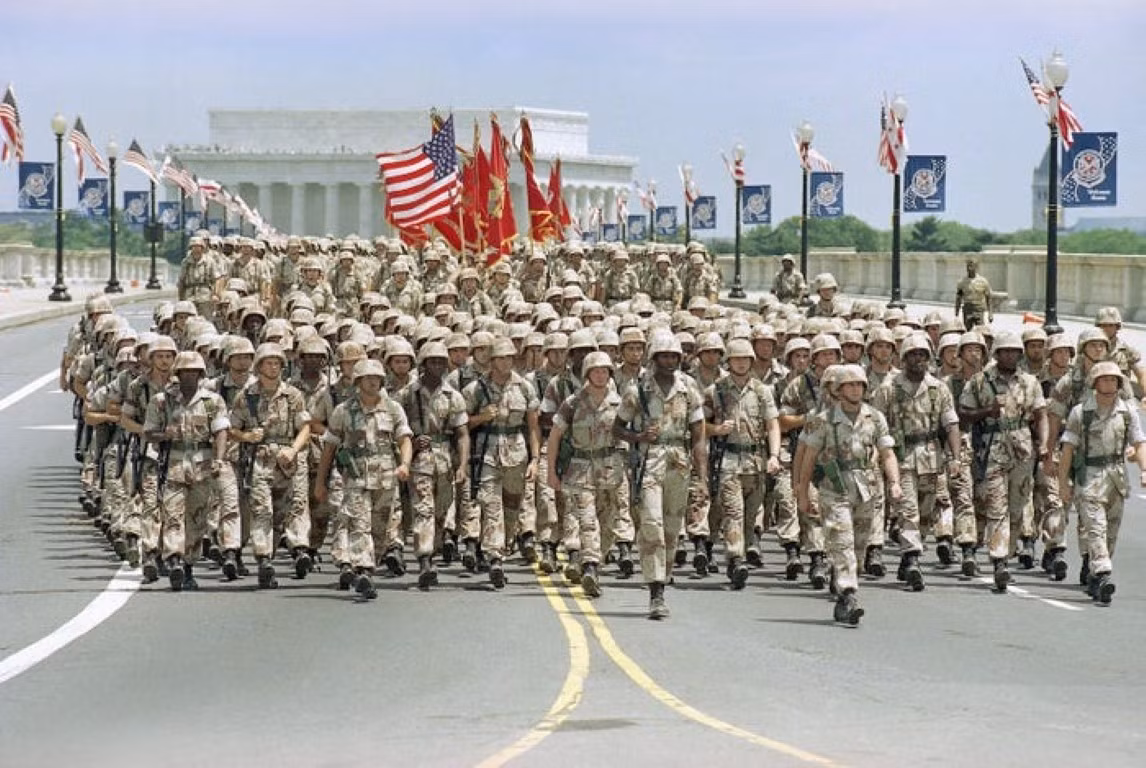 Cho tới chiến tranh Vùng Vịnh, mức lương mà lính Mỹ nhận được khi tham chiến, đã tăng cao vượt bậc. Tối thiểu mọt người lính có thể nhận được mức lương lên tới 697 USD/tháng, tương đương với khoảng 1300 USD ở thời điểm hiện tại.