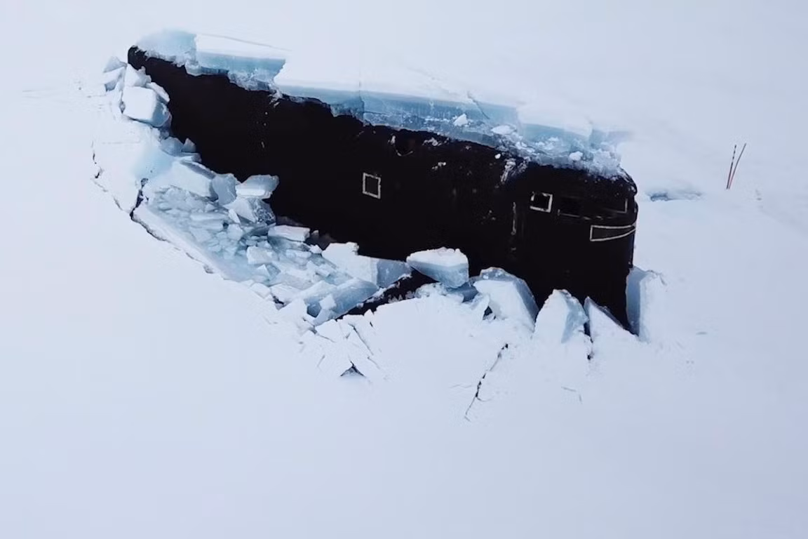 Tờ báo Mỹ bình luận thêm rằng trong mọi trường hợp, màn mở đầu cực kỳ ấn tượng nói trên là sự chuẩn bị hoàn hảo cho một vụ phóng tên lửa đạn đạo xuyên lục địa.