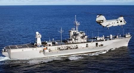 Kể từ năm 1971 tới năm 2004, tàu USS Mount Whitney lần lượt hoạt động tại Đại Tây Dương, Địa Trung Hải, Caribbean, Ấn Độ Dương và Vùng Sừng Châu Phi với nhiều nhiệm vụ khác nhau trước khi tới Gaeta (Italia) vào năm 2005.