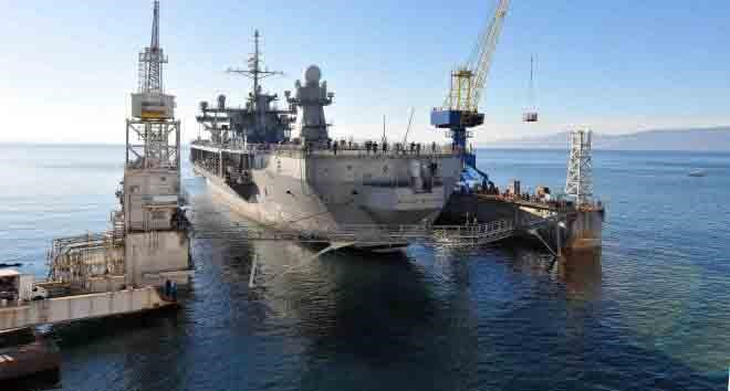 Kể từ khi được hạ thủy năm 1969, chiếc tàu có trọng tải 18.400 tấn này đã trải qua hơn 4 thập kỷ hoạt động tại rất nhiều khu vực khác nhau trên thế giới.