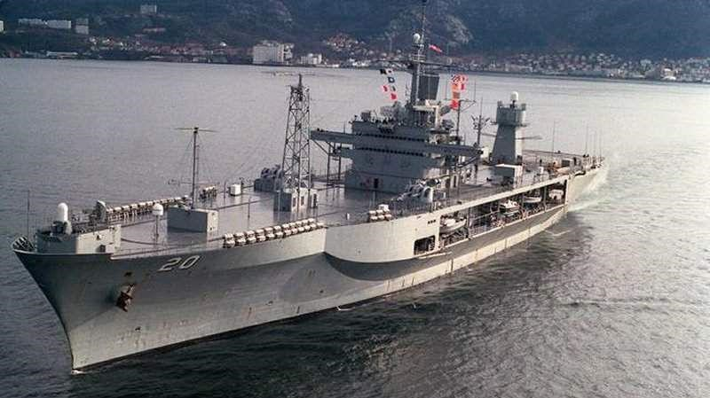 Kể từ đây, tàu USS Mount Whitney đảm nhận nhiệm vụ chỉ huy Hạm đội 6 thay cho tàu hải quân USS La Salle.