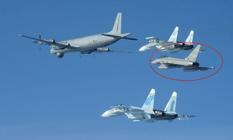 Lực lượng không quân Thổ Nhĩ Kỳ, Romania và Bulgaria phản ứng với ba biên đội máy bay Nga trên Biển Đen, trong khi tiêm kích Italy cũng giám sát một máy bay tuần thám của Nga ở biển Baltic.