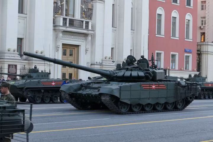 Theo cấu hình nâng cấp, T-72B3M sẽ được trang bị pháo nòng trơn 125 mm 2A46M5 đời mới, đi kèm súng máy phòng không 6P50 Kord, cũng như tổ hợp điều khiển hỏa lực tiên tiến và đầy hứa hẹn mang tên Kalina.