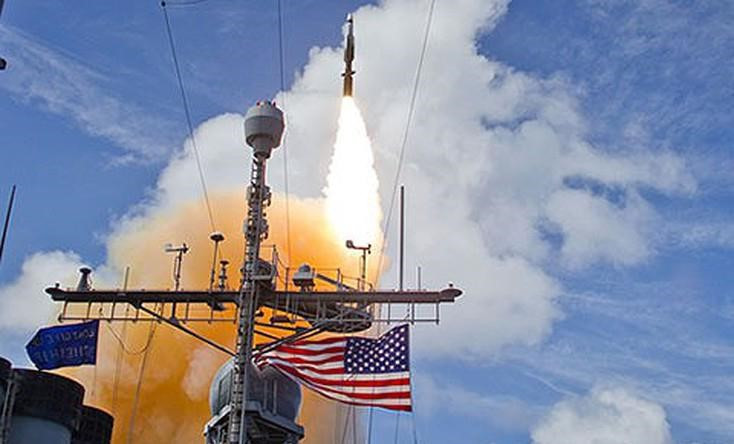 Ở cuối giai đoạn bay, các tên lửa đạn đạo thường bay với tốc độ cực đại và đường bay lắt léo để tránh các hệ thống phòng thủ, chính vì vậy SM-6 được trang bị dầu dò cực nhạy để đón bắt mục tiêu.