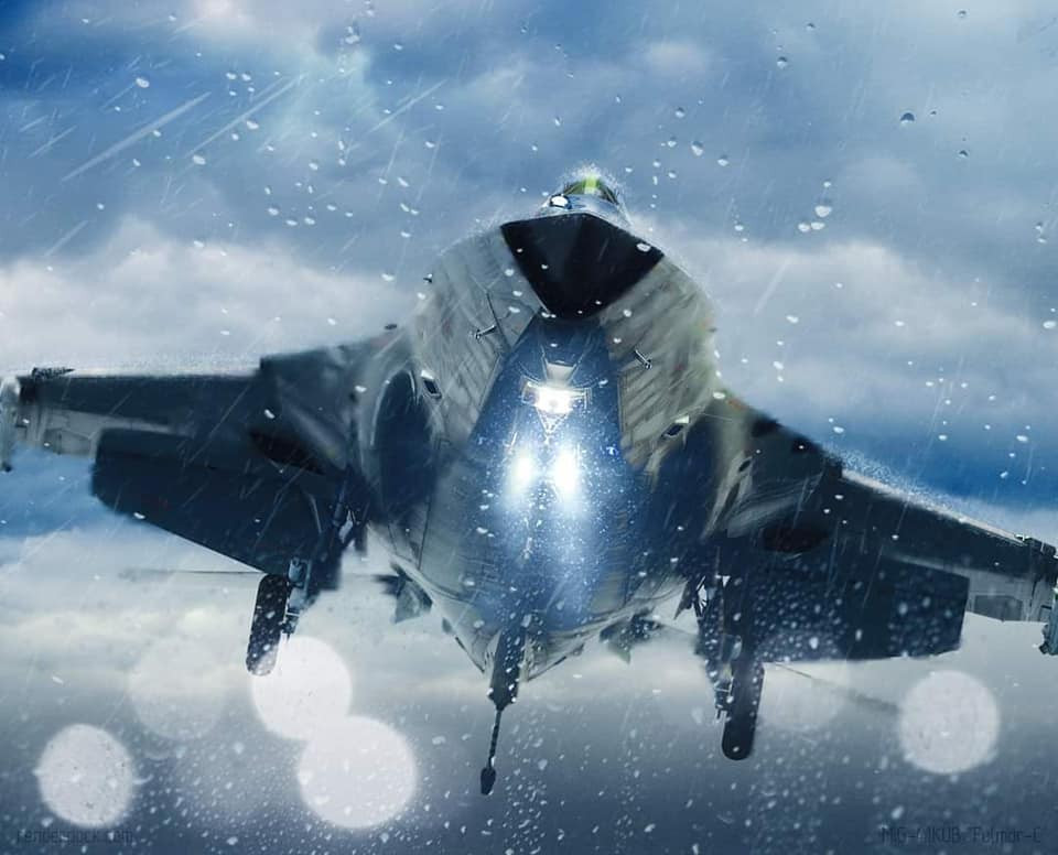 Tuy nhiên, nhiều chuyên gia cho biết nếu bản vẽ thiết kế của chiến đấu cơ MiG-41 là đúng, họng hút gió của loại tiêm kích này là khá nhỏ, khó có thể mang lại cho nó tốc độ cũng như độ cơ động cao khi bay. Nguồn ảnh: RenderDock.