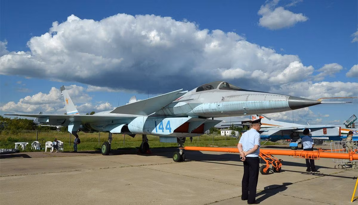 Tuy chết yểu những những công nghệ của MiG-1.44 và Su-47 đều được áp dụng cho Su-T50 hiện đã được mang tên mới Sukhoi Su-57.