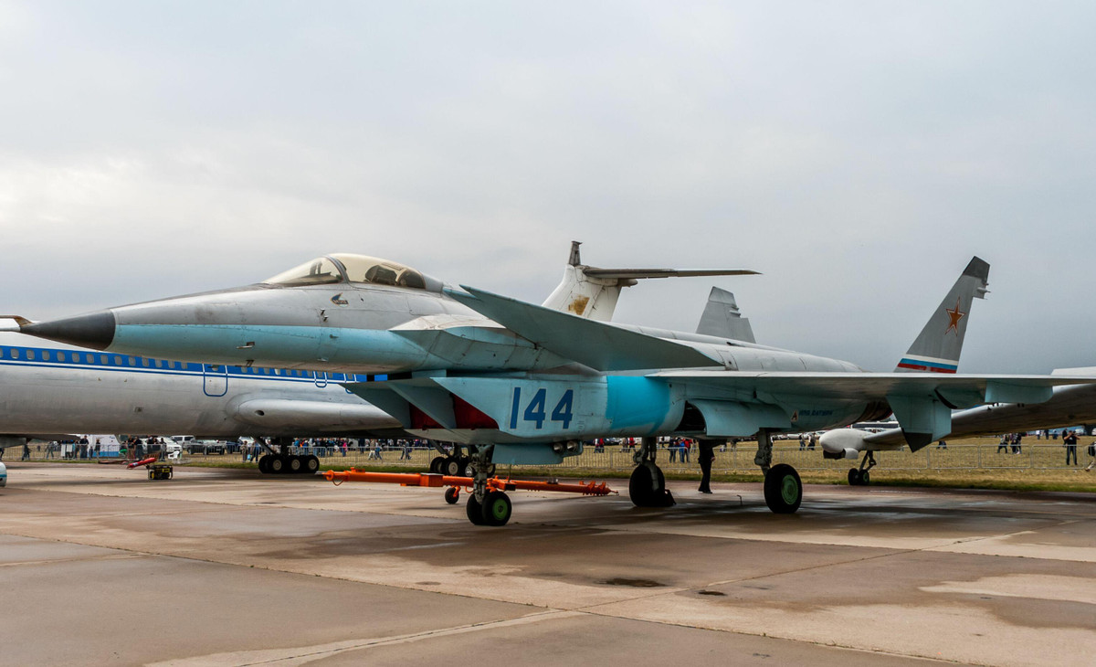 Mới đây, trang Popular Mechanics của Mỹ vừa có đánh giá rất cao máy bay chiến đấu MiG-1.44 và cho rằng loại máy bay này có thể đấu ngang ngửa với F-22.