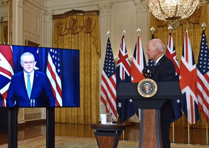 Việc Washington, London và Canberra thành lập khối quân sự AUKUS đồng thời cung cấp công nghệ tàu ngầm hạt nhân cho Australia đã mở ra triển vọng về xuất khẩu tàu ngầm đối với Nga.