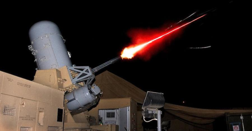 Hệ thống phòng không tầm gần C-RAM là sự kết hợp giữa radar tìm kiếm chỉ thị mục tiêu và pháo nòng xoay vulcan nổi tiếng M61 cỡ 20 mm.