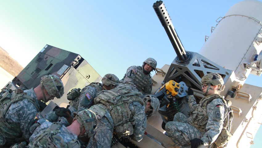 Hệ thống này có thể bắn đạn cháy vạch đường nổ mạnh có khả năng tự hủy (HEIT-SD) nhằm hạn chế nguy cơ gây thiệt hại ngoài ý muốn dưới mặt đất.