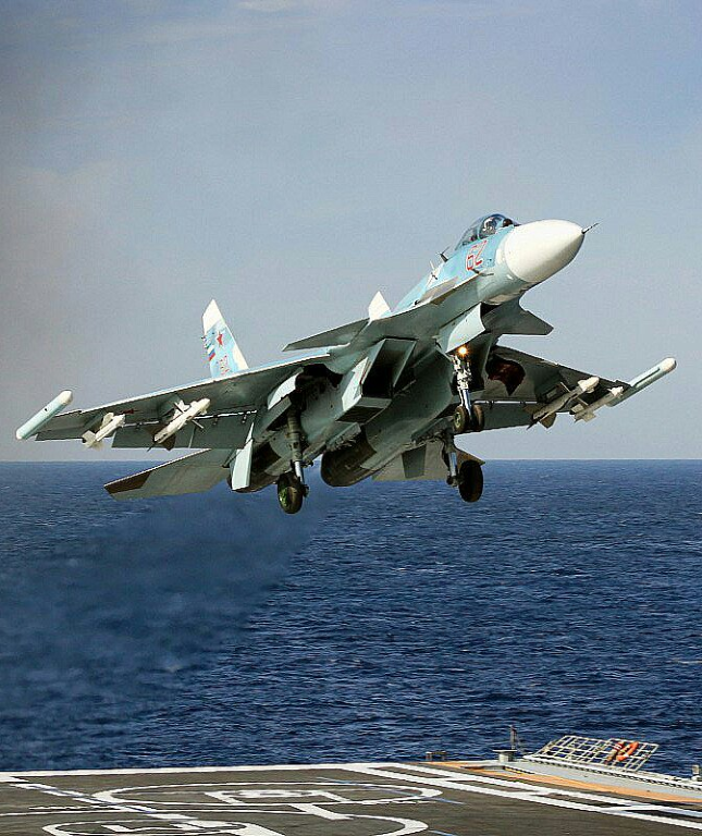 Nếu không, rất có thể trong thời gian Nga loay hoay đóng tàu sân bay thế hệ mới, nước này cũng sẽ phải tìm cách cải tiến các loại tiêm kích hạm, hoặc thậm chí chế tạo ra một phiên bản mới, chỉ để phù hợp với thế hệ tàu sân bay tiếp theo. Nguồn ảnh: Ydex.