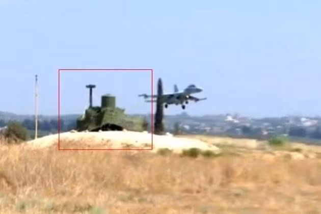 Kể từ tháng 9/2015, Không quân Nga đã sát cánh cùng Damascus trong cuộc chiến chống lại các nhóm khủng bố Nhà nước Hồi giáo, Al-Qaeda và Jabhat al-Nusra. Đây là những mục tiêu quân sự rất cụ thể trong việc giúp đỡ một quốc gia thân thiện.