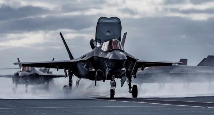 "Bản thân Bộ trưởng Quốc phòng Wallace đã gián tiếp xác nhận dữ liệu trên khi nói rằng đã có tổng cộng 30 nỗ lực đánh chặn máy bay Nga vào thời điểm các tàu của NATO từ Thái Bình Dương quay trở lại châu Âu qua Địa Trung Hải. Rõ ràng đó là một sự xấu hổ cho London", tờ Sohu nhấn mạnh.