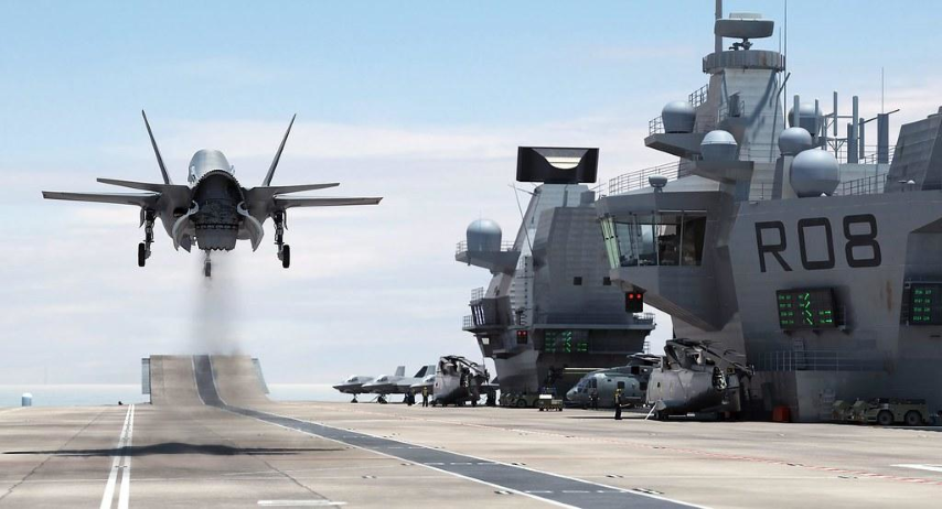 Quân đội Anh đang lo ngại nguy cơ rò rỉ thông tin nhạy cảm về tiêm kích F-35B, loại khí tài phức tạp và bí mật nhất trong biên chế nước này, nếu lực lượng Nga ở Địa Trung Hải tiếp cận được xác máy bay.