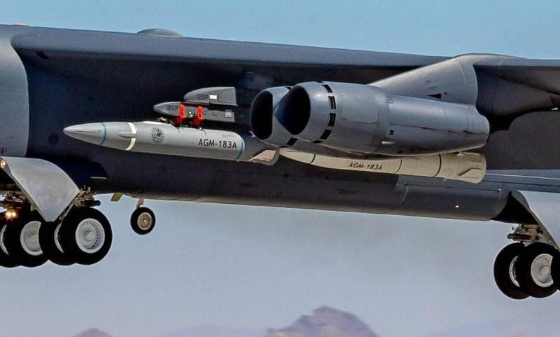 Đầu đạn được thiết kế để tự vỡ vụn không lâu sau khi tách khỏi động cơ, giúp thu nhỏ vùng cấm tàu bè và máy bay.