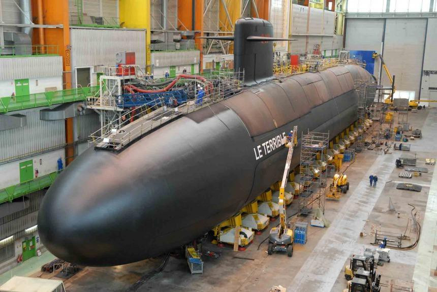 SSBN thế hệ 3 được thiết kế để phục vụ hải quân Pháp cho đến năm 2090. Các nhà thầu Naval Group và TechnicAtome kêu gọi sự tham gia của hơn 200 doanh nghiệp với khoảng 3.000 vị trí việc làm.