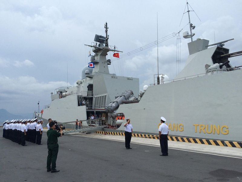 Ngoài ra, tàu còn được trang bị các loại vũ khí hiện đại bao gồm tên lửa diệt hạm Uran-E với hai dàn phóng, mỗi dàn có 4 ống phóng - tổng cộng 8 ống.