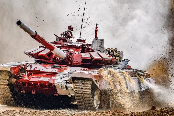 Một tỏng những điểm quan trọng nhất của T-72B3 đó là hệ thống kiểm soát hỏa lực và máy tính tính toán đạn đạo. Xạ thủ sẽ sử dụng hệ thống Sosna-U để có tầm nhìn ảnh nhiệt, cho phép tác xạ trong mọi điều kiện thời tiết, bất kể ngày đêm.