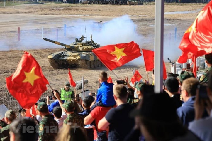 Một vài phiên bản đời cuối của T-72B3 đã xuất hiện với hệ thống nhìn toàn cảnh cho xa trưởng, tuy nhiên nhiều khả năng những chiếc xe tăng này sẽ mang định danh T-72B4.