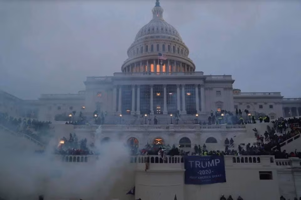 Ngoài ra, cuộc bạo loạn ở Đồi Capitol cũng khiến nhiều người khác bị thương, trong đó có một vài trường hợp đã phải nhập viện. Nguồn ảnh: BI.