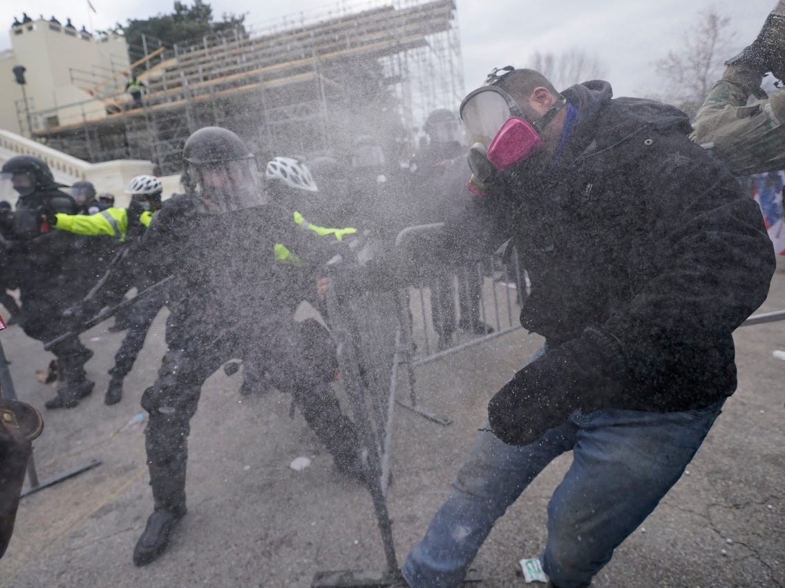 Nữ nghị sĩ của đảng Cộng hòa tại Hạ viện là bà Liz Cheney đã lên tiếng chỉ trích ông Trump "lạm dụng lòng tin" của người dân để ủng hộ, kích động bạo lực. Nguồn ảnh: BI.