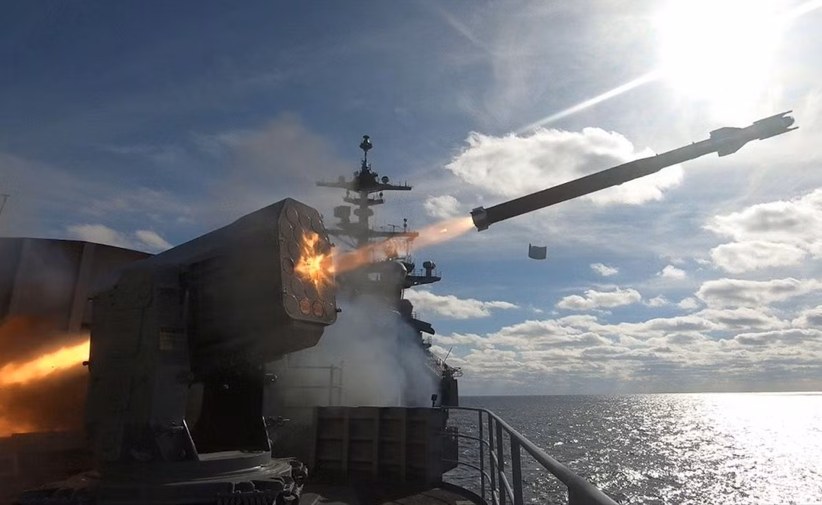 RAM Block 2 sở hữu một động cơ mạnh mẽ cùng khả năng điều khiển được tối ưu hóa, khiến nó trở nên nhanh và cơ động hơn so với mẫu RAM Block 1.