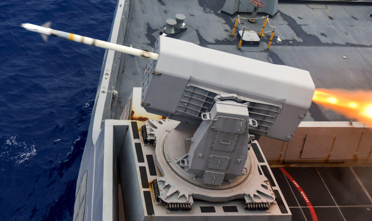 Tên lửa được trang bị hai động cơ đẩy cực mạnh, giúp nó có thể đạt tới tốc độ siêu thanh và nâng cao tầm bắn từ đó dễ dàng tiêu diệt mục tiêu.