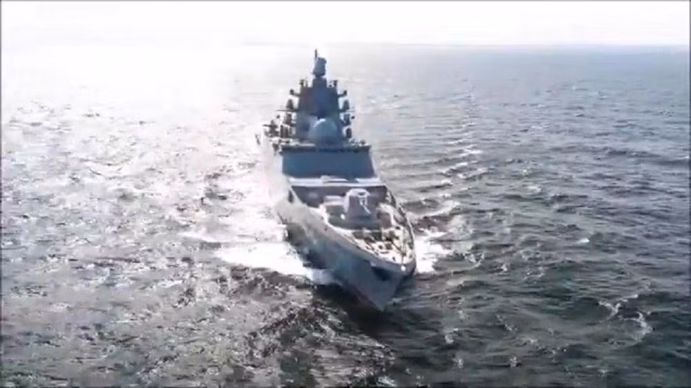 Thông cáo báo chí của Bộ Quốc phòng Nga cho biết: “Các thủy thủ Nga đang huấn luyện cải thiện kỹ năng của họ, cũng như tiến hành những cuộc diễn tập về các loại hình bảo vệ đối với một con tàu trong suốt hành trình trên biển".