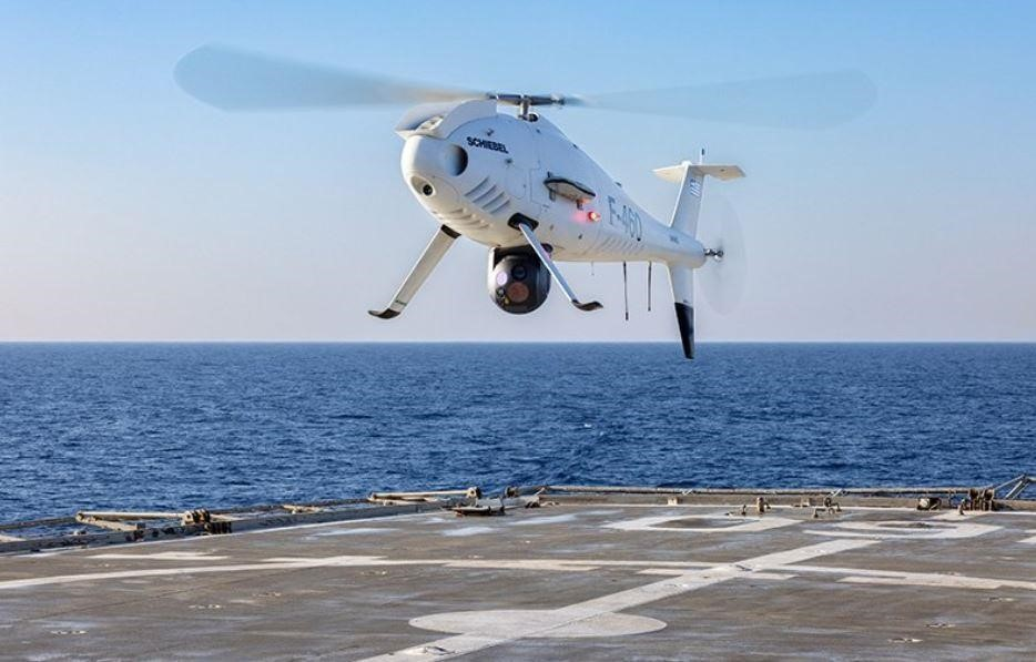 Như nhà phân tích của cổng thông tin Armada International làm rõ, thỏa thuận được thực hiện sau khi Pháp tích hợp thành công Camcopter S-100 lên tàu đổ bộ tấn công lớp Mistral của mình.