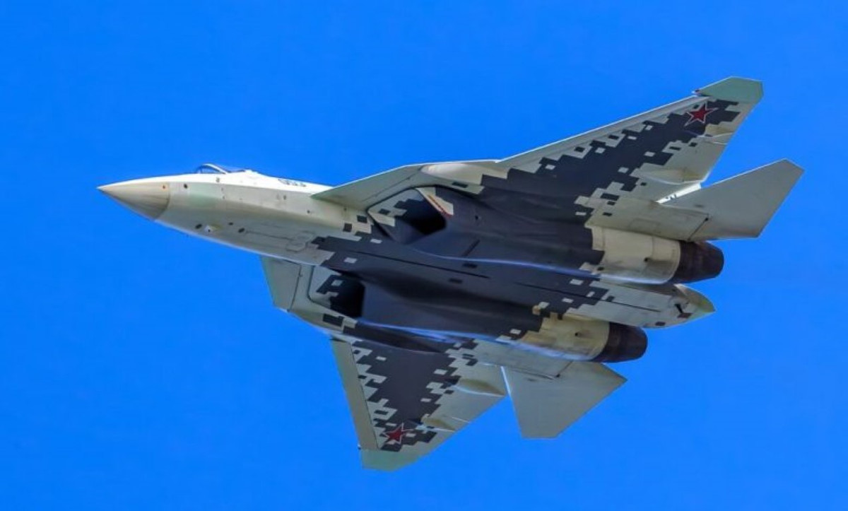 Việc Ấn Độ đi theo chương trình nghiên cứu Su-57 của Nga từ lâu, mà vẫn quyết định rút lui, cho thấy nhiều khả năng. Một trong số đó, rất có thể là do New Delhi đã nhận ra một vài vấn đề, với loại tiêm kích tàng hình hiện đại này.