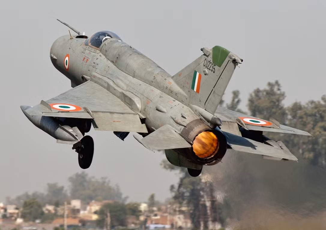 Cho tới thời điểm hiện tại, việc còn sở hữu hàng trăm tiêm kích MiG-21 trong biên chế, cho thấy hành trình nâng cấp và hiện đại hóa lực lượng của Không quân Ấn Độ, vẫn còn rất xa vời. Nguồn ảnh: Flickr.