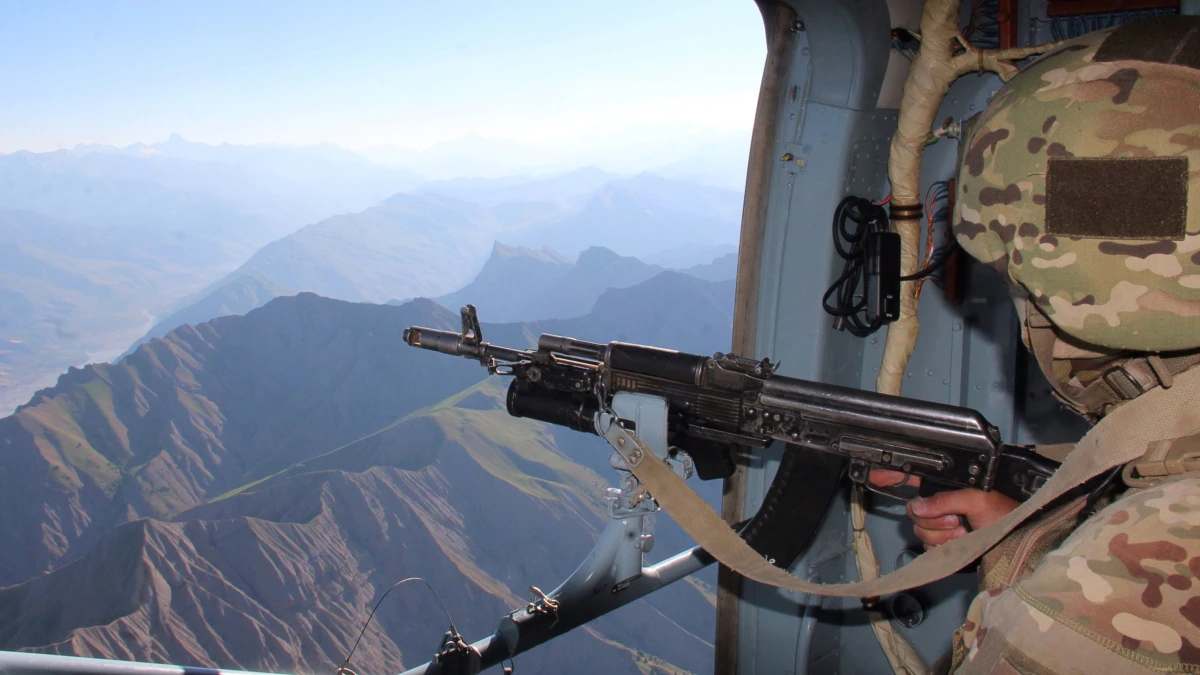 Theo các thông tin quân sự công khai được truyền thông Nga đăng tải hồi tháng 6 vừa rồi, căn cứ quân sự lớn nhất của Nga ở Tajikistan có quân số ước tính lên tới 7.000 lính, với đầy đủ trang thiết bị và vũ khí, khí tài hạng nặng. Nguồn ảnh: Flickr,