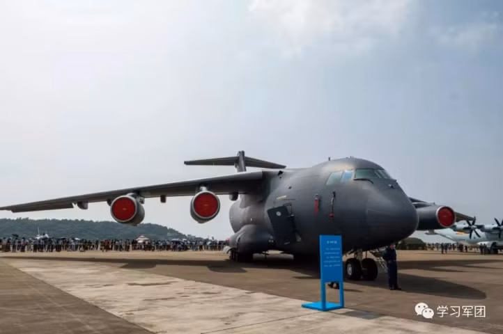 Máy bay vận tải chiến lược Y-20 của Trung Quốc - loại vận tải cơ chiến lược mới nhất, có khả năng vận tải nặng nhất trong biên chế Không quân Trung Quốc hiện nay.