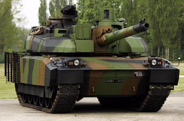 Có lẽ nhược điểm trên và chi phí quá cao đã không cho phép xe tăng AMX-56 trở nên thực sự phổ biến.
