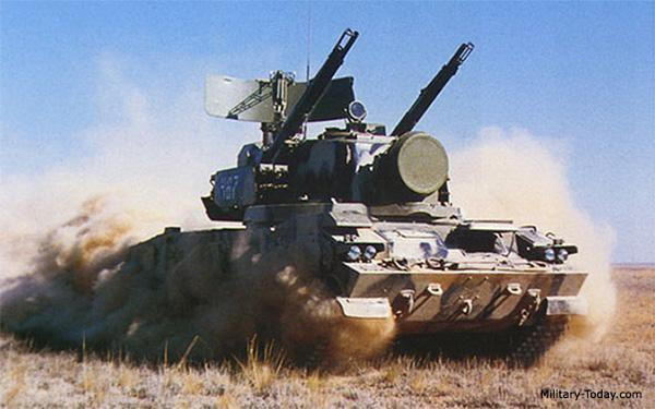 Vũ khí của Tunguska gồm 2 pháo bắn nhanh 2A38 cỡ 30 mm có tốc độ bắn 1.950 - 2.500 phát/phút, tầm bắn hiệu quả 0,2 - 4 km; sơ tốc đạn 960 m/s.