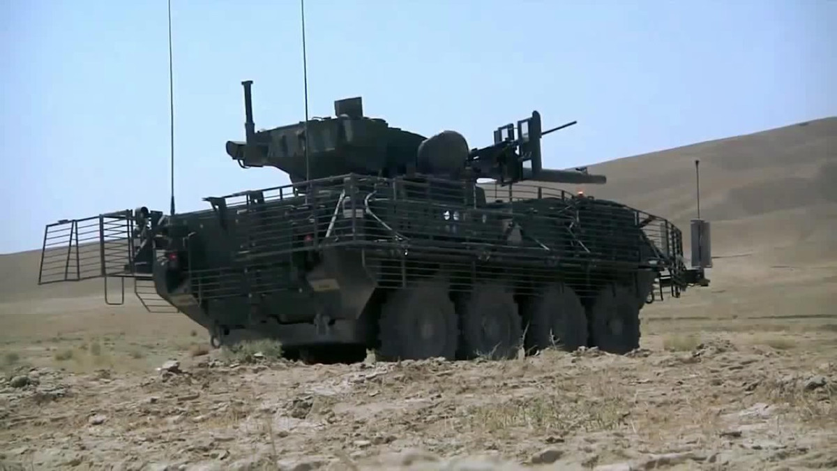 Xe tăng bánh lốp M1128 Stryker MGS có chiều dài 6,95 m; chiều rộng 2,72 m; chiều cao 2,64 m; trọng lượng chiến đấu 18,77 tấn; kíp điều khiển 3 người.