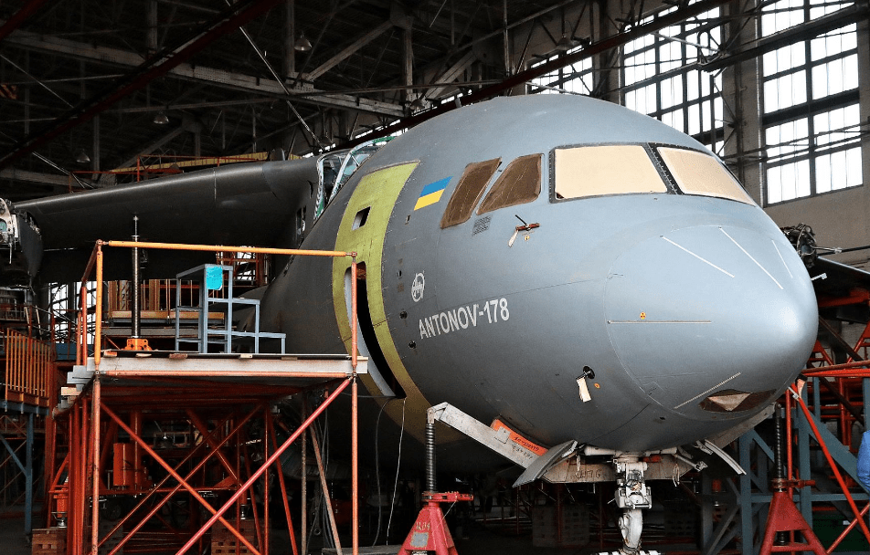 Thông tin về việc hợp đồng máy bay vận tải An-178 có nguy cơ không hoàn thành đã được Tạp chí "Chuyển phát nhanh Công nghiệp Quốc phòng", ấn bản Ukraine đưa ra, sau khi tham khảo một nguồn tin tại doanh nghiệp nhà nước Antonov.