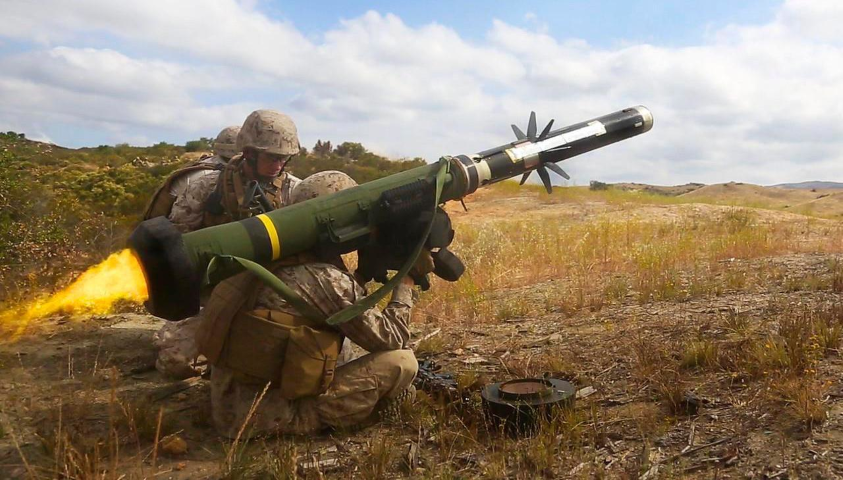 Hệ thống tên lửa này thường dùng để tấn công phần tháp pháo hoặc nóc xe tăng, xe thiết giáp do phần trên của các xe này mỏng hơn.