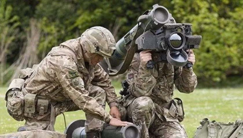 Lô vũ khí mà Ukraine tiếp nhận từ Mỹ trong đợt này gồm có các hệ thống tên lửa chống tăng Javelin, đạn dược và bộ dụng cụ sơ cứu cho các đơn vị phòng thủ tuyến đầu của Ukraine.