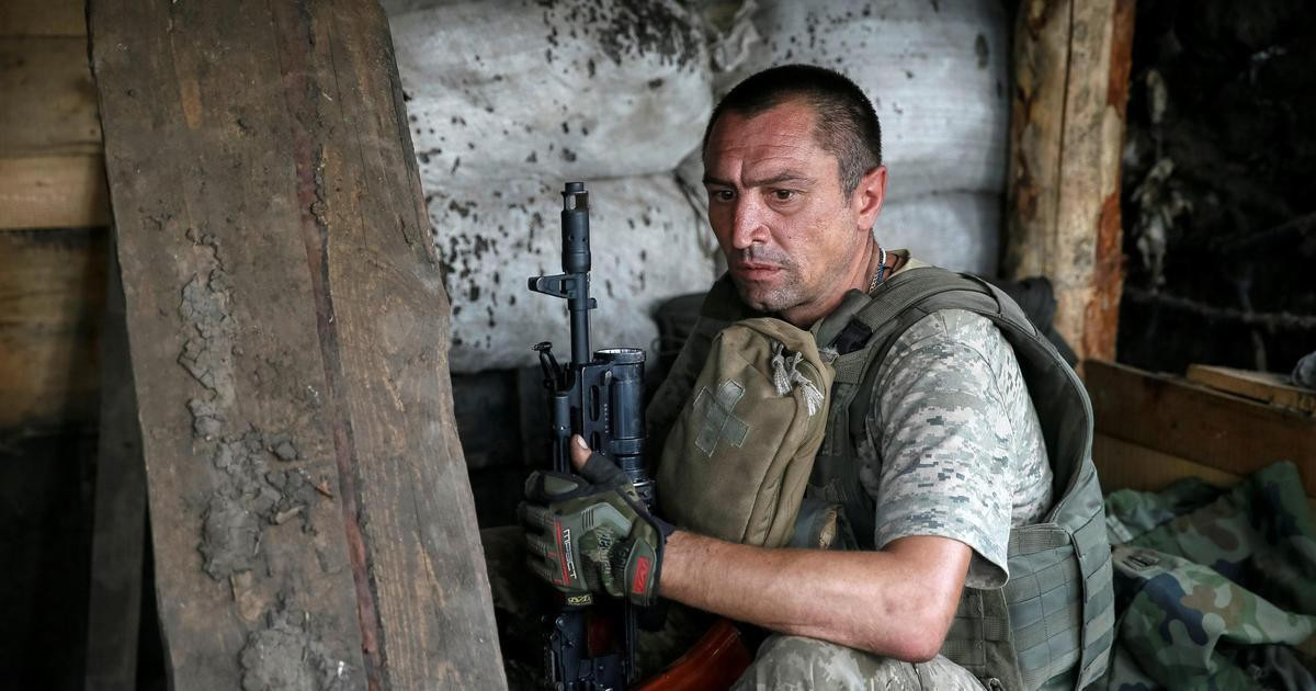 Trước đó, được biết rằng các đơn vị chiến đấu của cả Ukraine và các nước cộng hòa nhân dân tự xưng ở Donbass đều đang trong tình trạng báo động đầy đủ, hãng thông tấn Strana dẫn nguồn tin tham khảo cho hay.