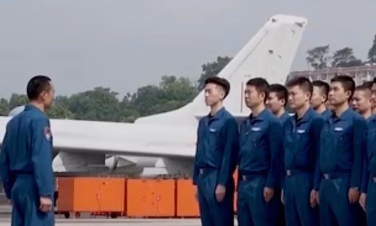 Bộ đôi H-6K và CJ-10 dù được đánh giá sẽ giúp Trung Quốc nâng cao đáng kể sức mạnh tác chiến tầm xa.