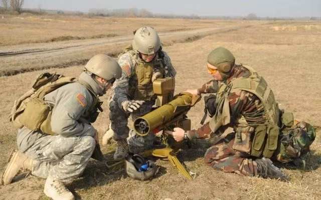 Tên lửa chống tăng 9K111 Fagot từng là niềm tự hào của Liên Xô trước đây, giờ lại trở thành loại vũ khí ám ảnh tại miền Đông Ukraine khi nó được sử dụng bởi cả quân chính phủ và lực lượng dân quân.