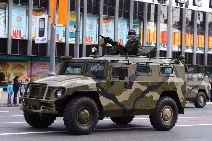 Hiện tại, một vài phương tiện thiết giáp Tigr phiên bản đầu đang được quân đội Nga tiến hành nâng cấp, nhiều khả năng sẽ xuất hiện phiên bản cải tiến trong thời gian tới.