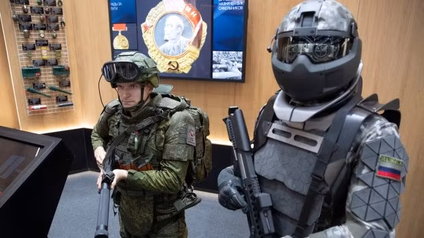 Trong tương lai gần, các bộ khung trợ lực chắc chắn sẽ được phát triển để phù hợp với việc tác chiến. Tuy nhiên việc trang bị số lượng lớn loại thiết bị này, rõ ràng là điều không tưởng, ít nhất ở thời điểm hiện tại.